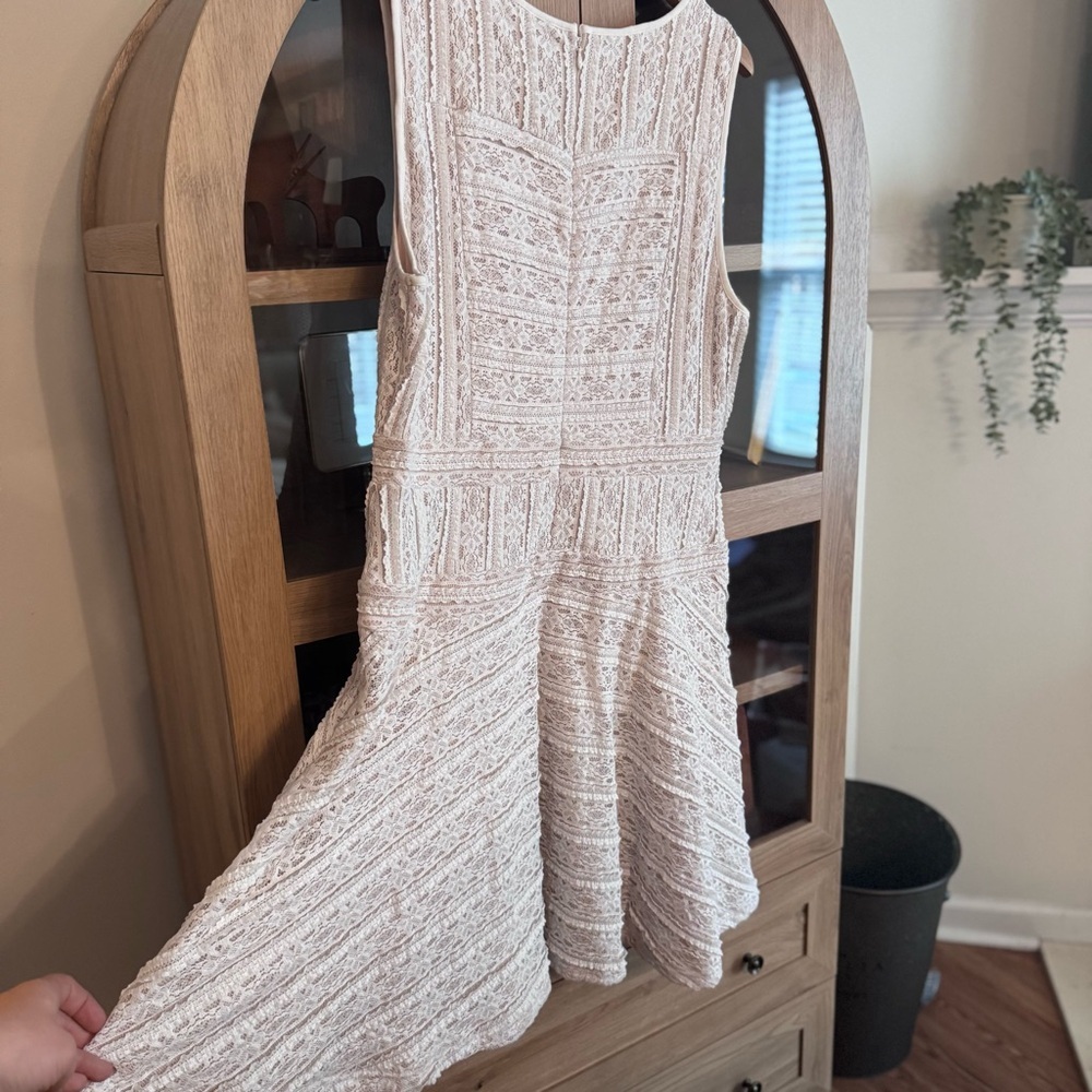 Vince Camuto Lace Dress XL Cream Sleeveless Fit & Flare Wedding Guest Bridal - Picture 9 of 11